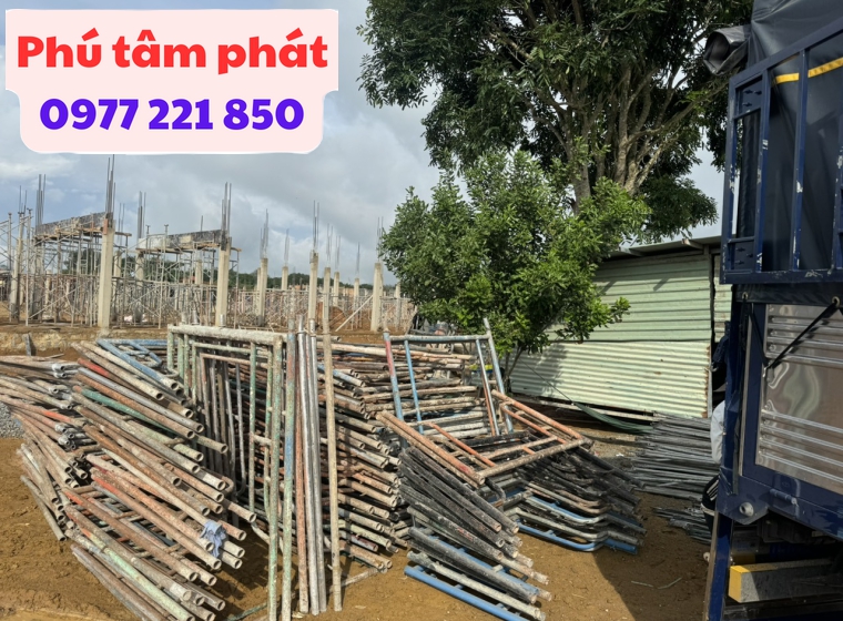 mẫu giàn giáo tại long thành